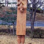 araihiroshi2005   190×70×70cm　胡桃、金箔