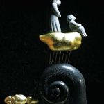 110×80×31cm　御影石、トラバーチン