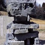 150×105×105cm　黒御影石