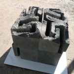 75×75×70cm　黒御影石