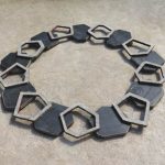 9×220×220cm　六方石、顔料