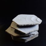 25×55×50cm　六方石