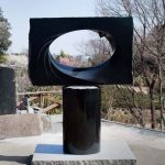 265×185×120cm　御影石