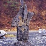 350×120×120cm　安山岩