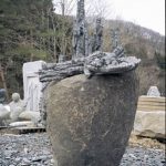 200×90×70cm　黒御影石