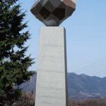 320×100×100cm　赤、白御影石