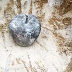 180×65×65cm　ブロンズ、楠