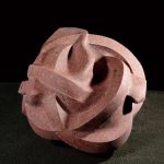 tsuchiyamasaru2010　61×100×97㎝　赤大理石