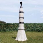 313×90×85cm　御影石、銅