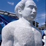 190×69×101cm　御影石