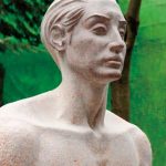 190×120×132cm　赤御影石