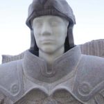 85×65×35cm　大理石、赤御影石