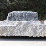 　85×195×80cm　花崗岩