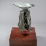 67×63×34cm　ブロンズ　錫　漆　銀箔