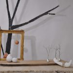 215×150×90cm　大理石、鉄、ピューター、木