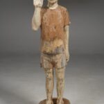 第96回2022 手を挙げる人 196x56x65cm オニクルミ