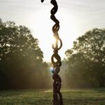 第96回2022 天と地を貫く 270x80x80cm 樟、ステンレス