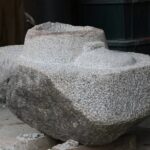 第96回2022 Isolation 60x100x60cm 御影石