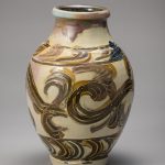 新垣寛（陶） 指描壷　22.8×22.8×33.0