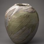 髙橋隼哉（陶） 灰釉掛流壺　39.5×39.5×44.5