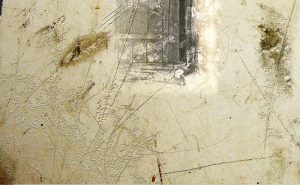 エンボスの拡大部