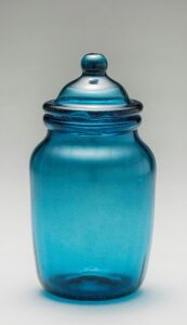 ガラス　18×9.5×9.5mm